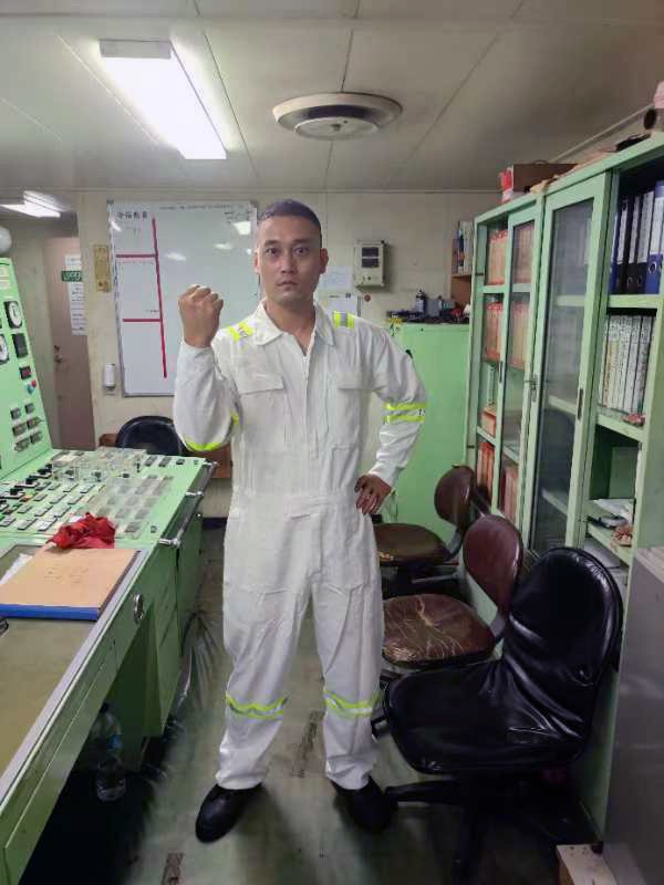 谭玉辉，现任职务：三管轮，湖南娄底新化枫林人