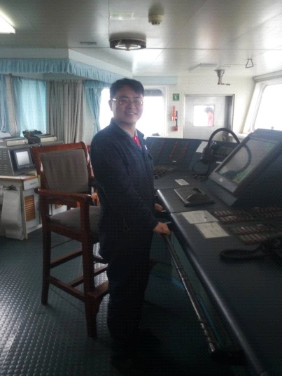 满可，毕业于湖南师范大学英语专业，经公司培养考取国际海员证书，2019年3月上船